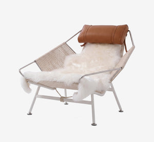 White Coated Steel Frame Rope Deck Chair - Comfortable Lazy Lounge Chair with Faux Fur Cushion - Minimalist Salon Settee with Tan Leather Pillow