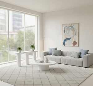 Minimalist White Organic Oval Coffee Table – Sculptural Pebble-Shaped Center Table – Modern Pedestal Low Table for Living Room