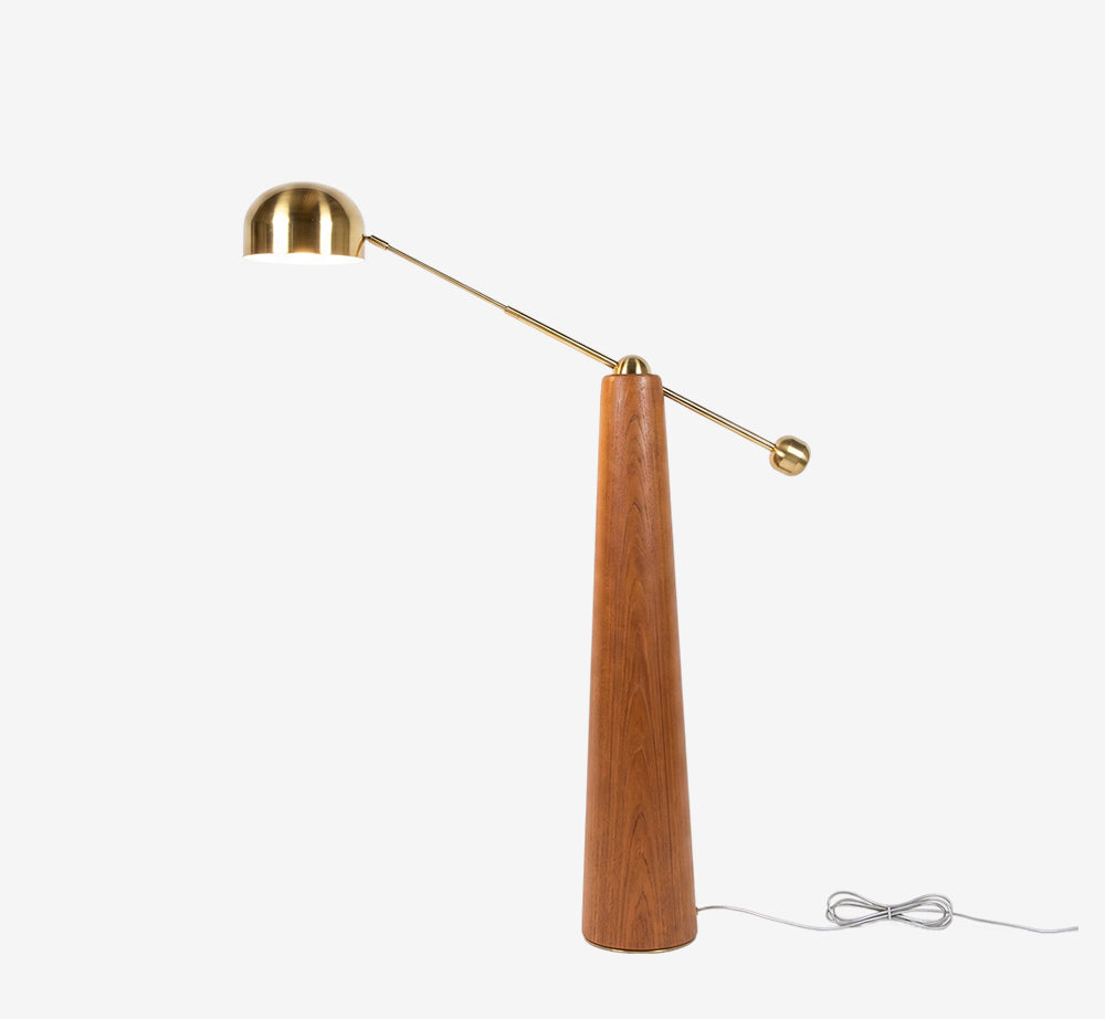 Mid-Century Modern Walnut & Brass Cantilever Lamp – Adjustable Swing Arm Floor Lamp with Tapered Wood Base