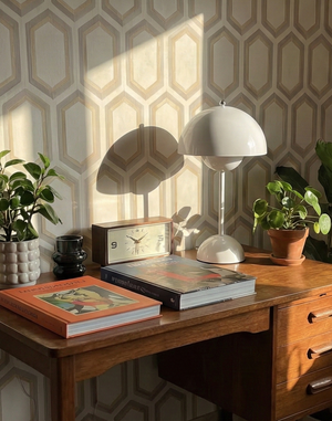 Bud-shaped Table Lamp