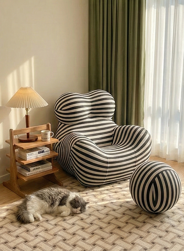 妈妈抱沙发妈妈的怀抱