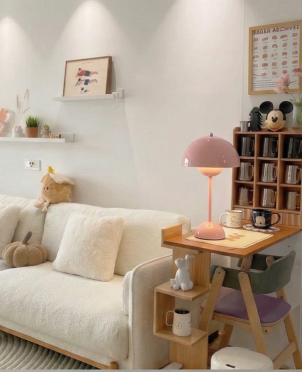 Bud-shaped Table Lamp