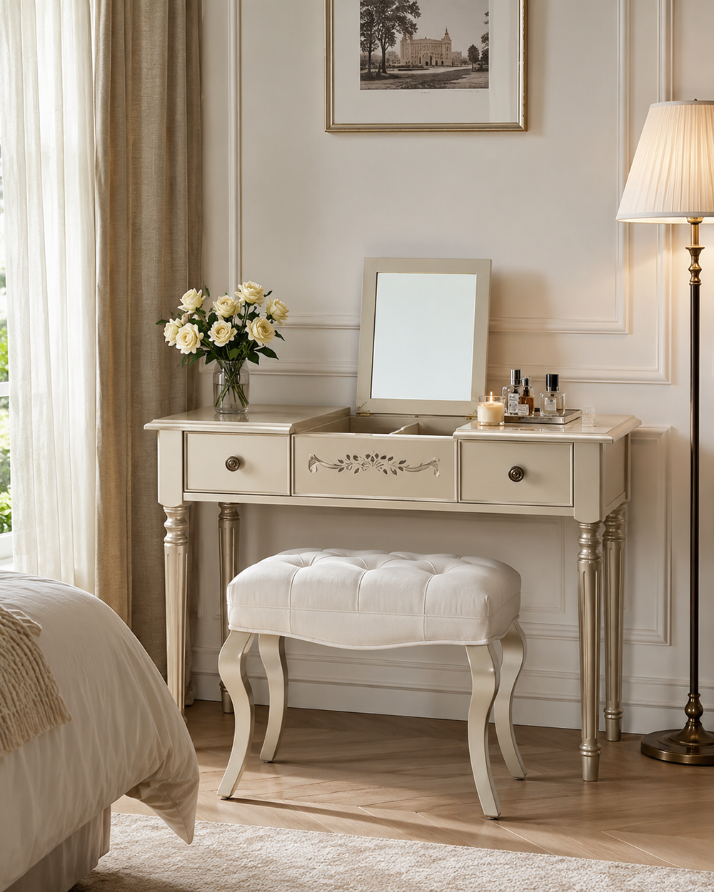 Classic Vanity Table with Flip-Top Mirror